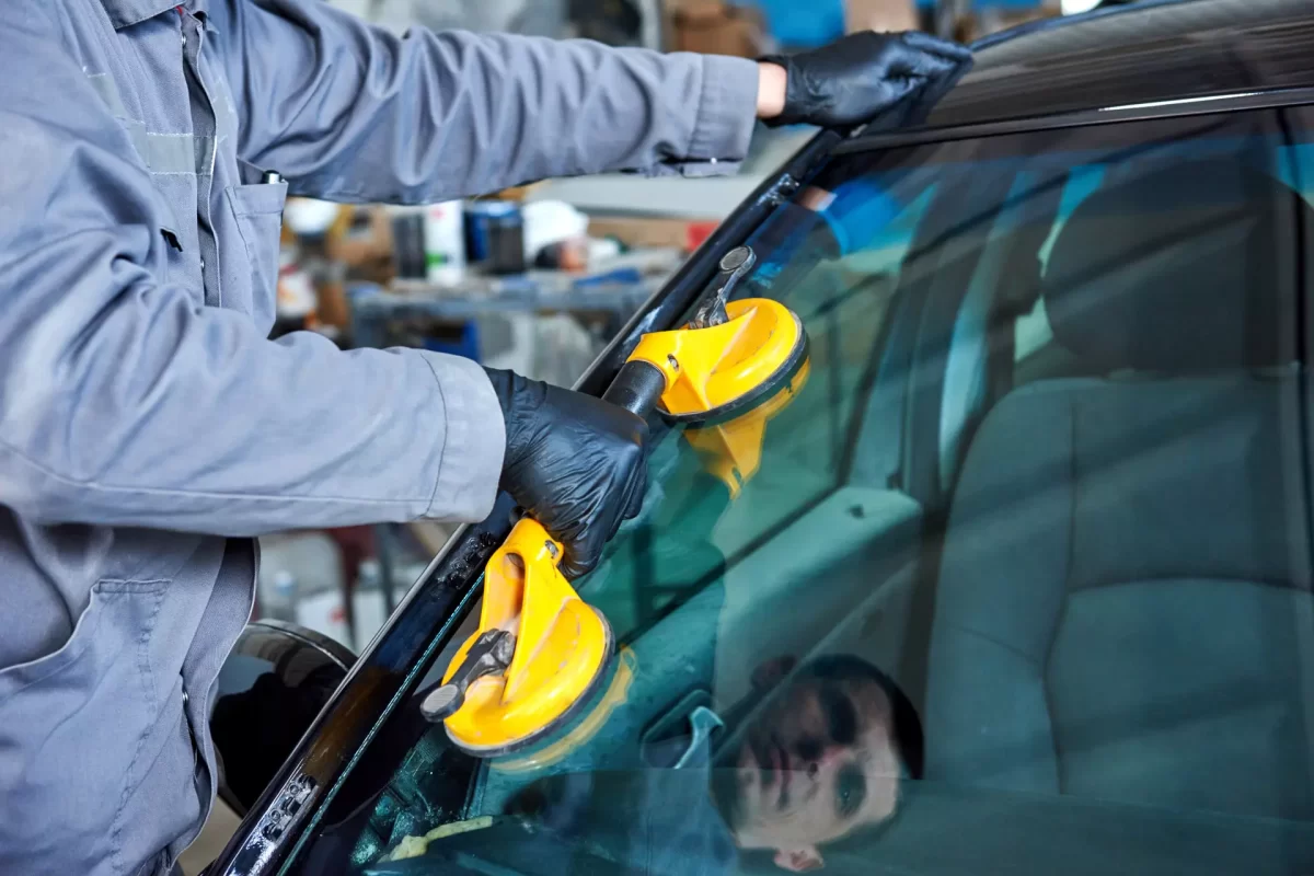 Dealing with Common Windshield Issues in Ocala, Florida